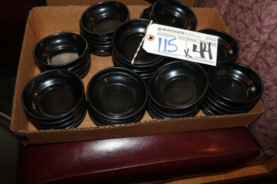 Times 44 - Black plastic side dishes