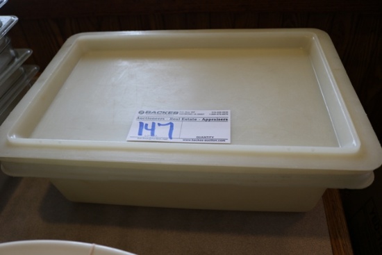 12" x 18" x 6" food storage conatiner with lid