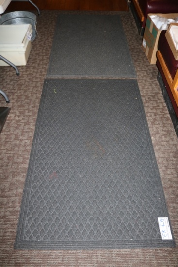 Times 2 - 36" x 60" black diamond pattern mats
