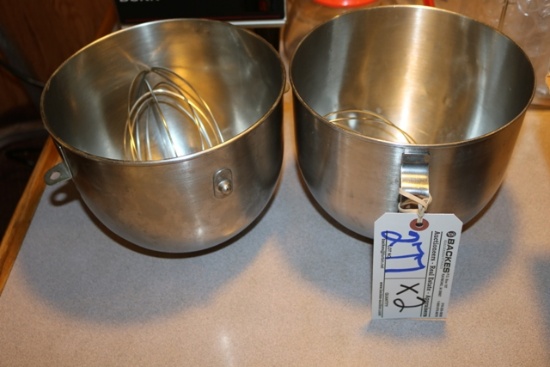 Times 2 - Stainless 5 quart bowls with whips