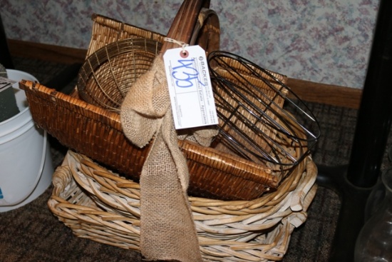 Assorted wicker baskets