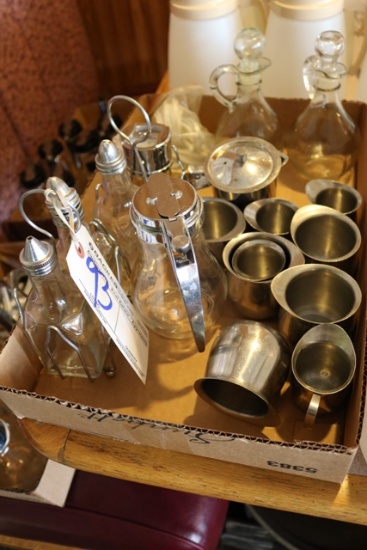 Box flat syrup dispensers/ creamers/ cruets