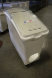 Continental model 9321  - portable ingredient bin w/ lid - Hole on front si