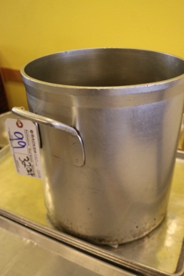 Heavy duty 32 qt stock pot