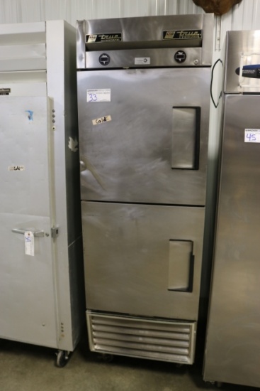 True T23DT combo half door cooler/freezer - working unit but older in age