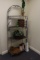 Room to go - Shelves, floral décor, mirror