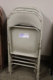 Times 5 - Gray folding chairs