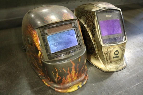 Times 2 - Auto dark welding helmets