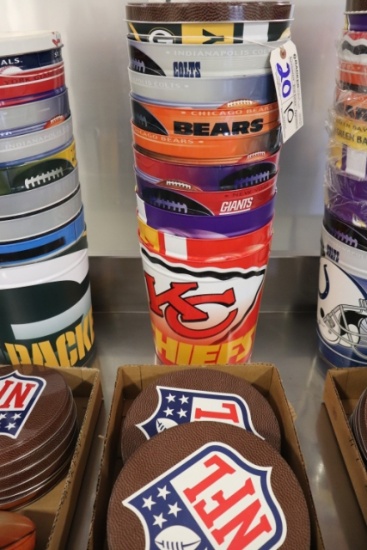 All to go - 10 NFL popcorn tins with lids