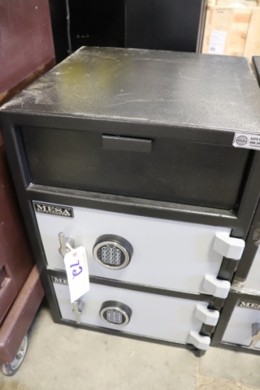 Mesa 2 door digital safe with night drop