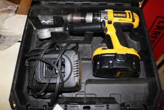 Dewalt 18v drill with battery charger