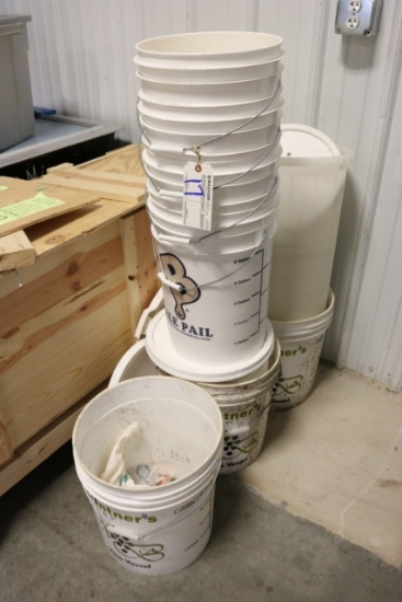 5 gallon buckets