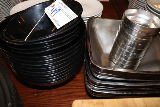 All to go - Black acrylic salad bowls with extras