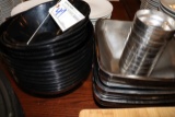 All to go - Black acrylic salad bowls with extras