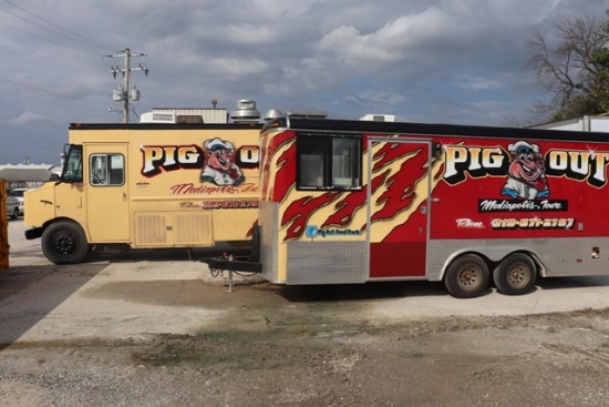 The Pig Out Catering Truck & Restaurant