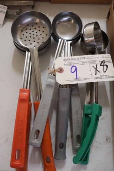 Times 8 - Service spoons - regular & perforated