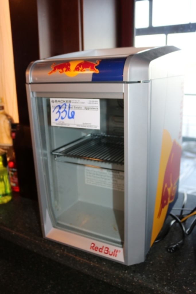 Red Bull RB-GDC ECO LED 1 glass door counter top cooler | Online Auctions |  Proxibid