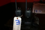 Zastone - 3 radios - 2 chargers walkie talkie's