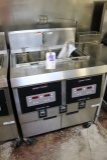 Henny Penny OFG-322 double bank 50# gas open fryer with filter system & Com