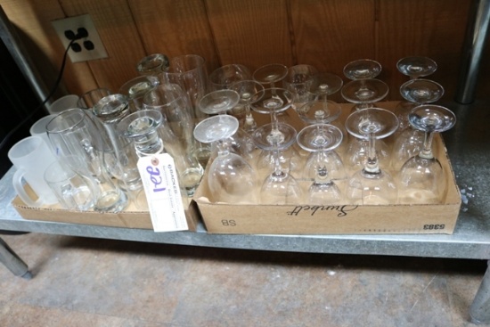 All to go - 2 boxes misc. bar glasses