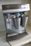Hamilton Beach 941-1 counter top 3 spoke mixer missing 1 stainless cup