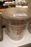 Times 2 - 18 qt food storage containers with 1 lid