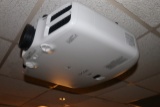 Epson 3LCD projector with extra bulb - Power Light Pro G6270W