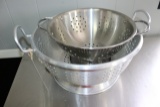 Times 2 - Aluminum & stainless colanders