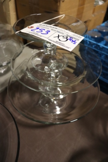 Times 3 - Sets of 3 - Pedestal glass displays