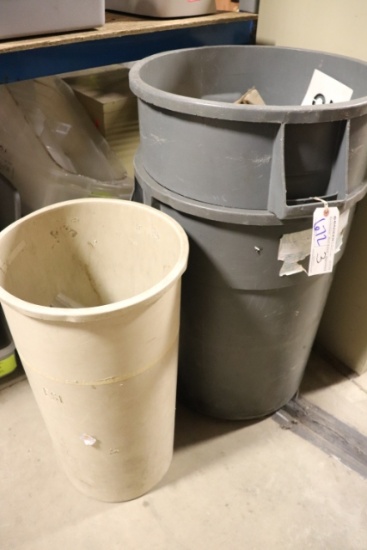 All to go - 3 trash cans - 2 are Brute