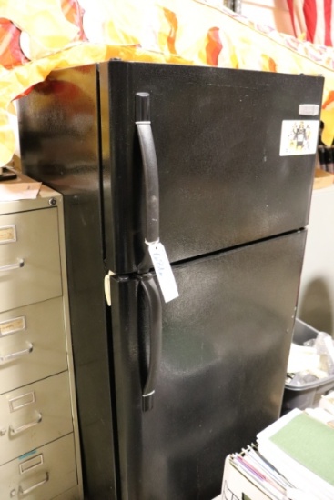 Frigidaire 241851204 black top freezer refrigerator