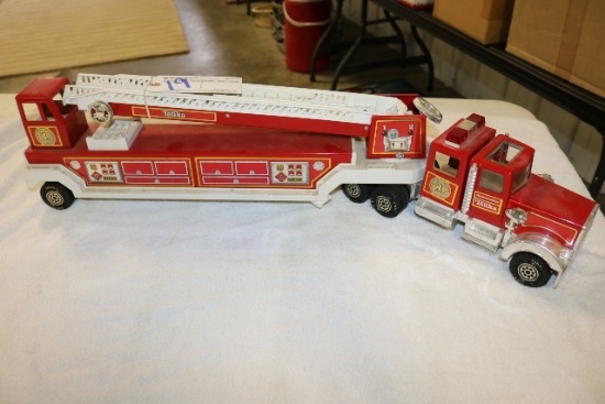 Tonka hook + ladder fire truck