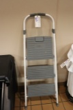 Cosco step ladder