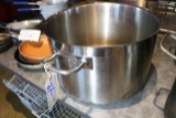 Stainless 30 quart heavy duty stock pot with heavy duty aluminum bottom
