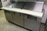 True TSSU-72-3OM stainless 3 door 2 lid sandwich prep table