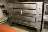 Bakers Pride Y800 gas slate deck pizza ovens  Mint!