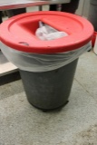 Magnet Chute trash lid with brute barrel