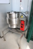 Vulcan K12ETT 45 quart jacketed steamer kettle,1 or 3 phase