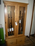 7 place Gun Cabinet  Oak  72