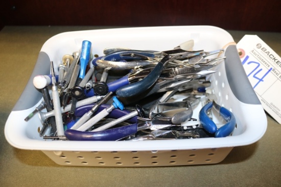 Plastic tote to go - Specialty tools for glasses repair