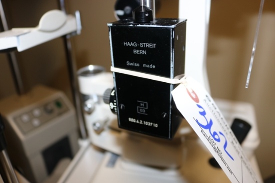 Haag Streit AT-900 tonometer