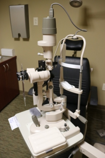Marco model 5 Ultra Slit lamp - tonometer mount goes with tonometer