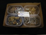 All to go - Costume Jewelry, clip on earrings, bracelets and necklaces