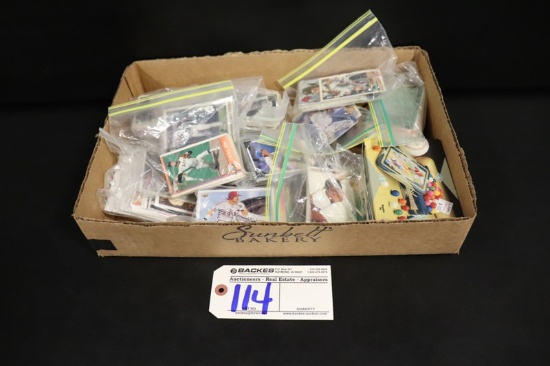 Box flat to go - various brands, names, quality and valued baseball collect