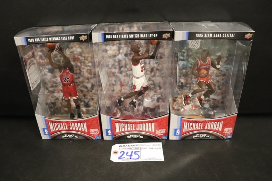 All to go - 3 Upper Deck Pro Shots - Michael Jordan - 1985 Slam Dunk - 98 N