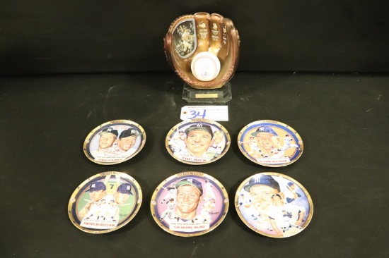 All to go - Yankees - Mantle Bradford Exchange commemorative glove - misc p