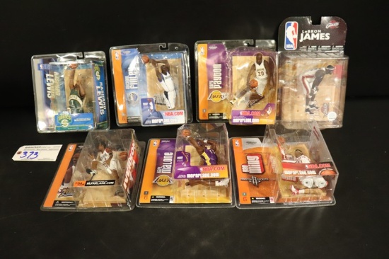 All to go - 7 McFarlane NBA action figures - James/Malone/Iverson/Finley/Le
