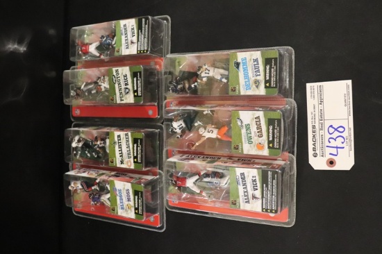 All to go - 7 McFarlane NFL action figures - box to go