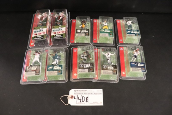 All to go - 10 McFarlane NFL action figures - box to go