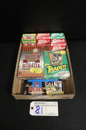Box flat to go - Topps baseball trading cards and update packs